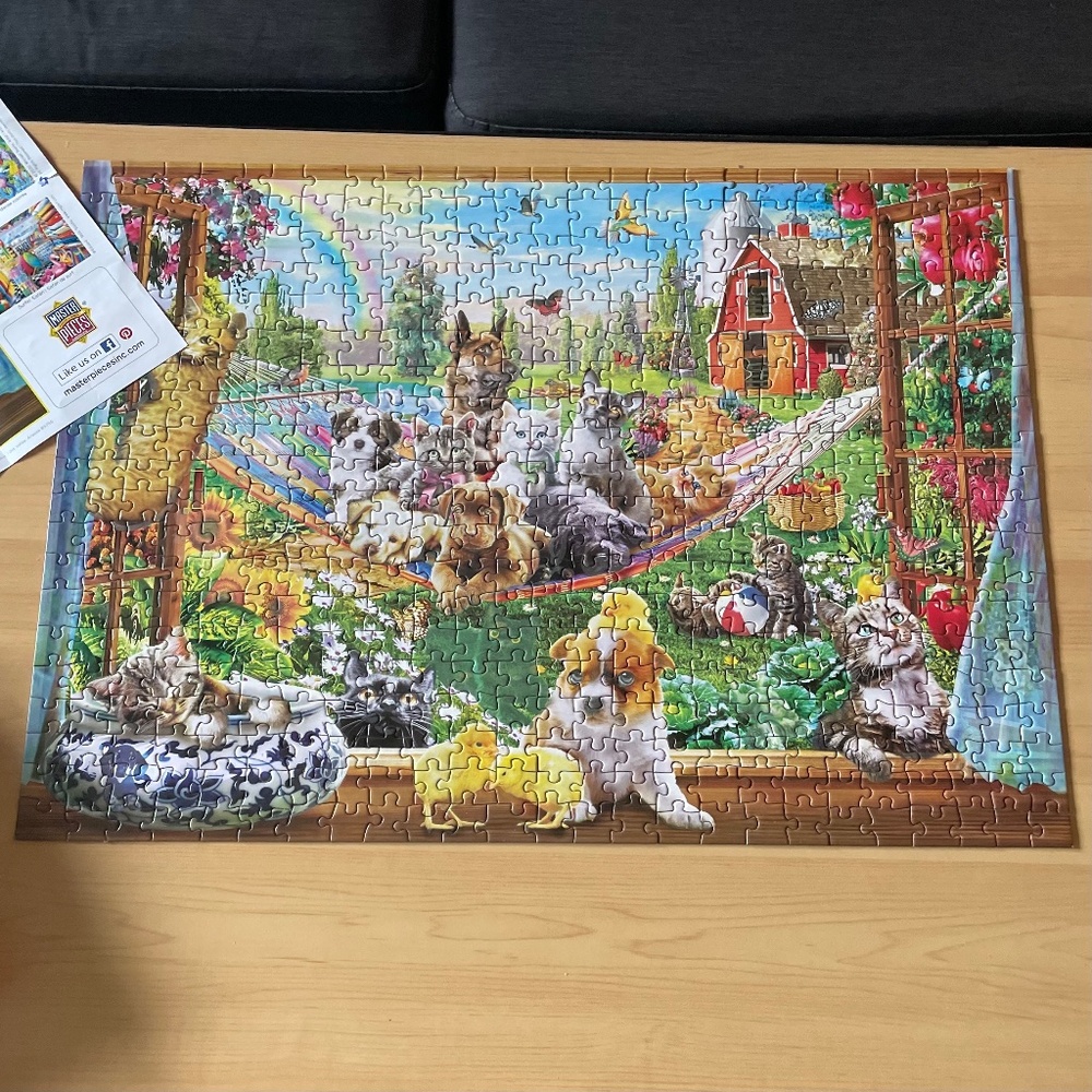 500 pc GLOW IN THE DARK Puppy & Kitten puzzle